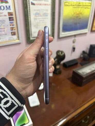 iphone 11 sarı: IPhone 11, Face ID — 2