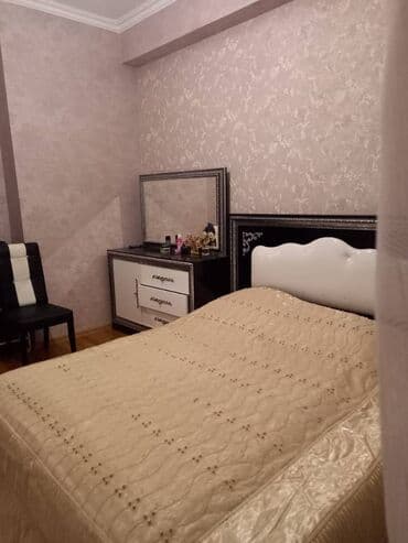 naxcıvanda gunluk kirayə evlər: Sumqayıt,9cmkrda,Krstal Abşeronda,16 mərtəbəli binanın 14cü — 2