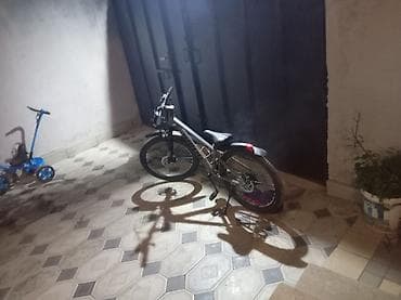 mingecevir velosiped: Şəhər və yüngül off-road üçün universal dağ velosipedi pavort da — 2