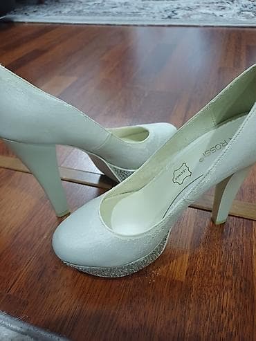 xanimlar: REAL ALİCİYA ENDİRİM 1-2 defe Geyinilib çoxdan 35razmer Brend: EVA — 5