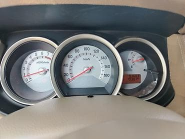 panel satisi: Nissan Tiida hatchback — qara rəng, 5 qapı, şəhər üçün qənaətcil və — 7