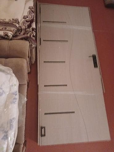 Müasir dizaynlı qapı dəsti - Material: MDF/laminat üzlüklü taxta əsas