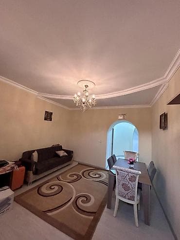 basenili ev: Gence w d /yol Vagzala yaxin 20 nom mektebin arxasinda bina tipli — 2