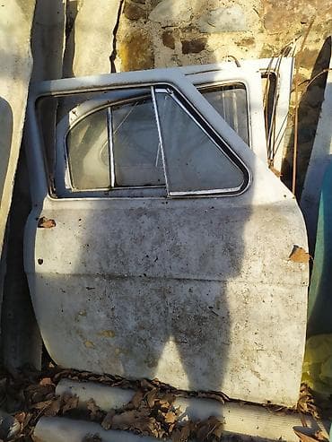 Baqajniklər: Məhsul: Klassik avtomobil qapıları və kuzov detallarının komplekti — 2