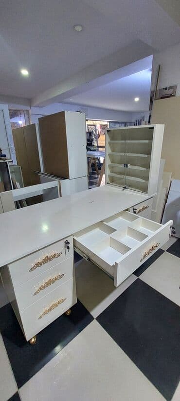 loft masa: Yeni, Manikür üçün masa — 5