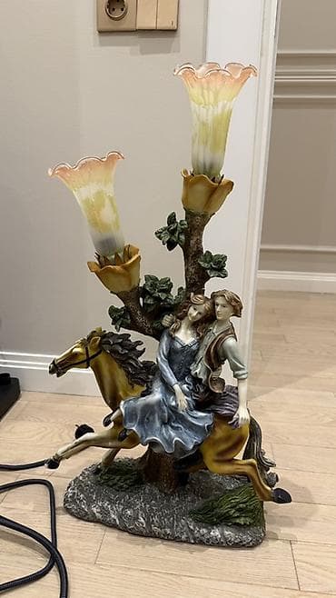 dekor lampalar: Dekorativ masa lampası – romantik kompozisiyalı, 2 lampalı, lampaları — 2