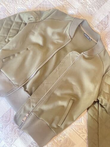 Dəstlər, kostyumlar: Bershka, S — 2