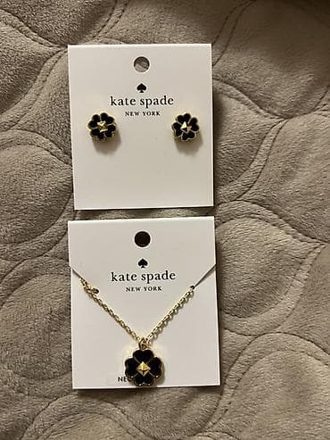 Наручные часы: В комплекте: Колье — 4