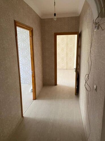 ucbucaq evlər: Bakı, 2 otaqlı, Köhnə tikili, m. Qara Qarayev, 60 kv. m — 6