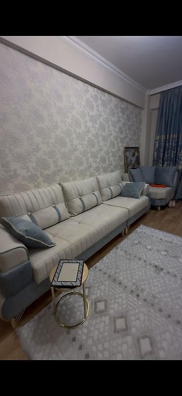 Divan satılır 450₼. Açılır bazası var.Ünvan Xırdalan. 2131. Fatimə99