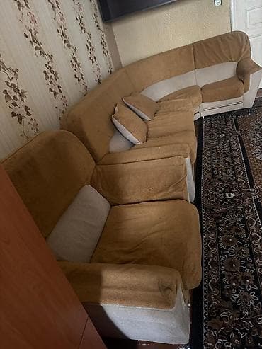 İşlənmiş, Künc divan, Divan