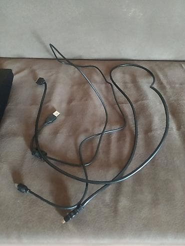 ps3 pultlar: Ps3 - 300 AZN . Yüksək keyfiyyət və arginal pultlar . 40 oyun + 500 GB — 2