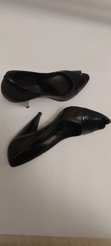 4xl nece razmerdi: Tuflilər, Ölçü: 41, rəng - Qara, İşlənmiş — 1