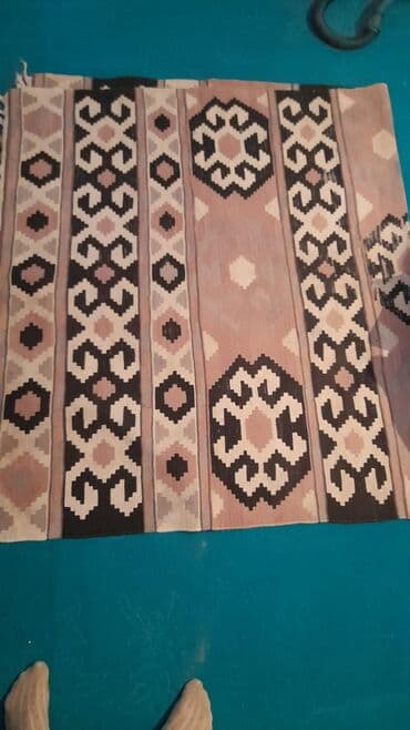 qar kureciyi: Xalça Dekorativ — 2