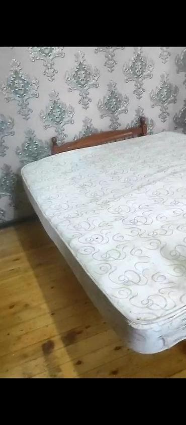 agdasda kiraye evler: Qiymeti 300 azen ev 71 kvadratRaboci prosbekt kiraye ev verilir 2 otaq — 4