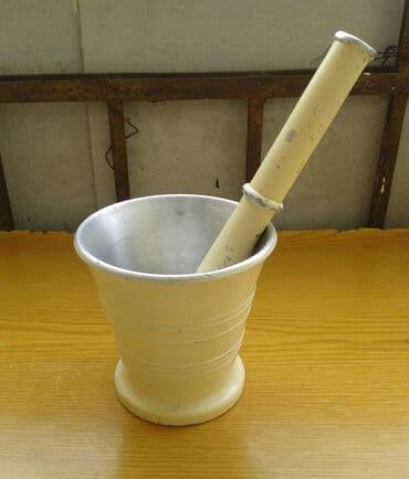 деревянные вешалки: Qedimi hevengdeste(SSSR 1970-80 il).сox az ishlenib .teze kimi — 2