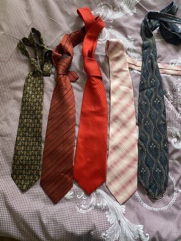 Qalstuk
4 ədədi 10 azn
Ya bura yada vatsapa yazın