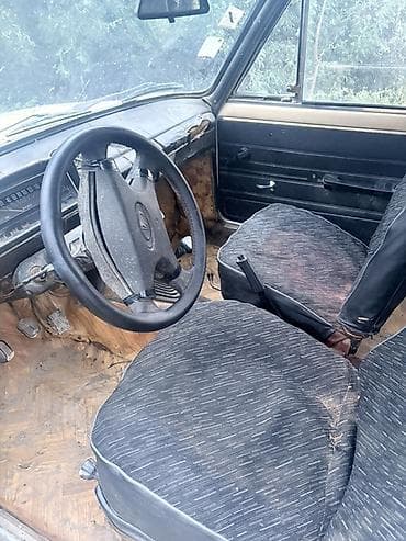 Avtomobil satışı: VAZ 2101 sedan, 4 qapı, ağ rəng. - Kuzov: Klassik “Jiquli” gövdə — 6