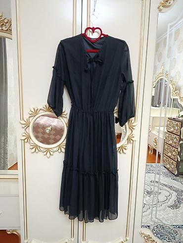 женские классические туфли на танкетке: Qadın geyim dəsti – 3 paltar 1) Açar təsviri: Ağ fonlu — 3