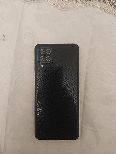 Samsung Galaxy M12, 64 GB, rəng - Qara, Qırıq lalafo.az -da Samsung Galaxy M12, 64 GB, rəng - Qara, Qırıq