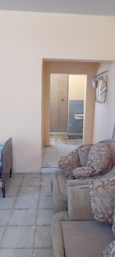 binədə: Satılır: Obyekt/binа Xüsusiyyətlər: - Bir mərtəbəli, uzun fasadlı — 7