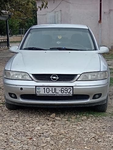 opel vectra b: Opel Vectra: 1.6 l | 1998 il 53464 km Sedan — 4
