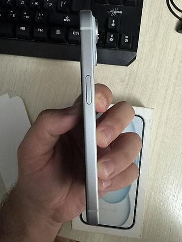 Техника и электроника: IPhone 15, 128 ГБ, Белый, Беспроводная зарядка — 4