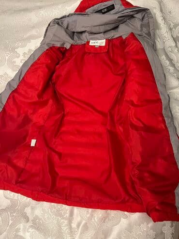 fosfor kurtka: 85e alinib 3-4 defe geyilib indi boyukg oldugu ucun satilir — 2