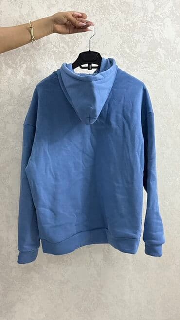 Unisex idman dəsti – göy rəng Dəst tərkibi: - Kapüşonlu sweatşört — 2