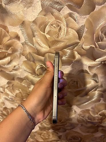 iphone 15 pro 2 el: IPhone 15 Pro, 128 GB, Natural Titanium, Simsiz şarj — 3
