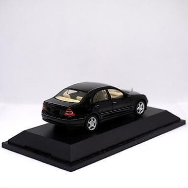 авто шлем: Mercedes-Benz C-Klasse W203 modeli, diler versiya • İstehsalçı — 3