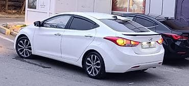 Proton: Hyundai Elantra: 1.6 l | 2012 il Sedan — 5