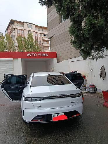 bentley flying spur 6 w12: BYD Qin Plus: 1.5 l | Sedan — 1