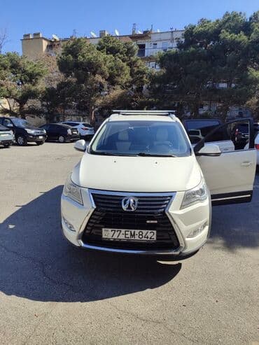 fiat doblo ölüxana: BAIC M60 miniven/SUV - Kuzov: ağ rəngli, qara dekor elementləri, dam — 1