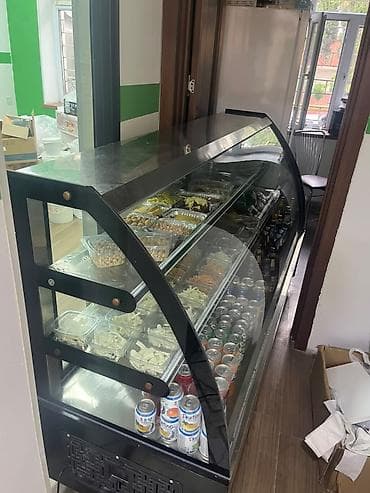Soyuducu vitrin 500 Azn. Yenidir, 1 ay evvel alınıb.Ölçü uzunluq 2 m
