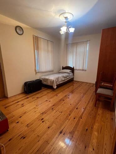 nugedi 2 kiraye evler: Geniş və işıqlı otaqlar, taxta döşəmələr və pəncərələrdə jalüz — 4