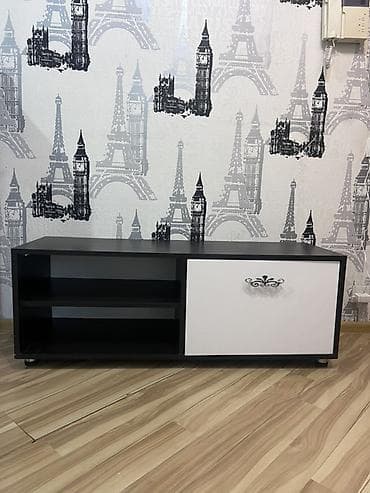 TV stendi / media konsol - Material: laminat MDF - Rəng: qara korpus