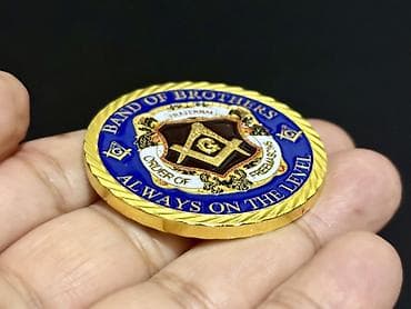 tema sekilleri: Masonluq temalı kolleksiya sikkəsi – “Band of Brothers / Freemasonry” — 7
