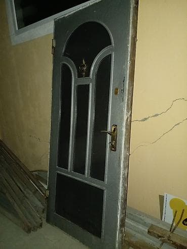 Santexnika: Mənzil üçün İşlənmiş Giriş qapısı 90x205 sm Glazok ilə, Zəmanətsiz, Pulsuz çatdırılma — 2