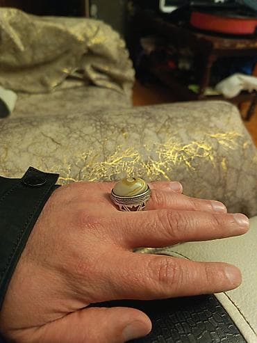 oglan uzukleri qizil: Üzük — 1