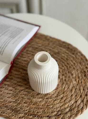 boynu gulu: Bir vaza — 9