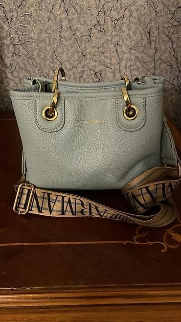 Çiyin çantası, Emporio Armani, Yeni