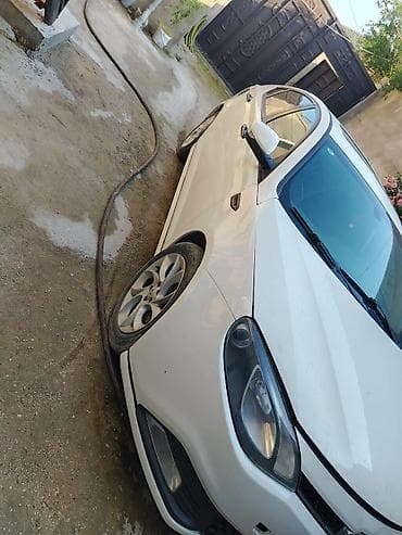 Avtomobil satışı: MG MGA: 1.8 l | 2011 il 250000 km Sedan — 3