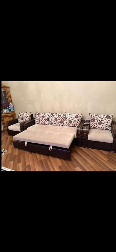 Di̇van-kravat, 2 kreslo, Bazalı, Açılan
