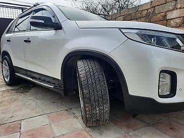 Kia Sorento R (ağ rəng) krossover/SUV - Eksteryer: LED ön fənərlər