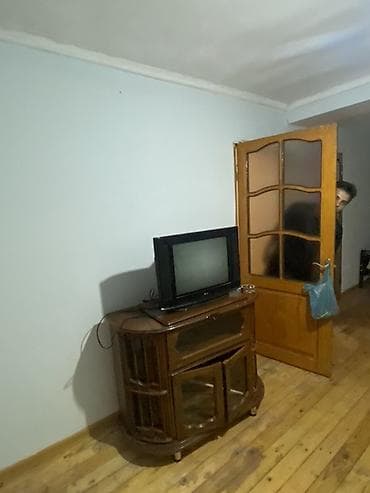 xutor: 3 otaqlı mənzil (mebel və bəzi məişət avadanlıqları ilə) Papaninde — 4