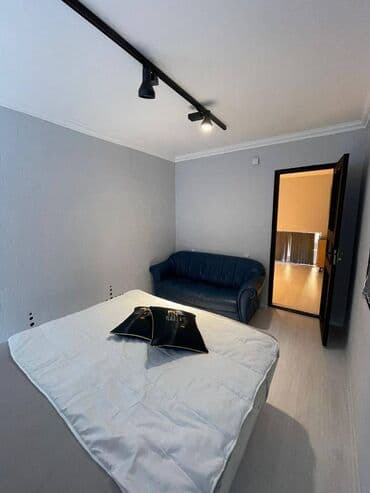 xacmaz obyekt: Sahil metrosuna yaxin 90kv sahəsi olan obyekt 3otaqli ofis 1000azn — 8