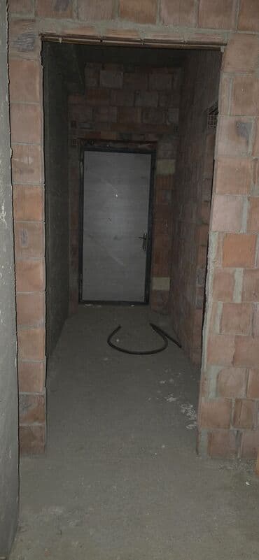 3 otaqlı ev: 2 otaqlı, Yeni tikili, 60 kv. m — 1