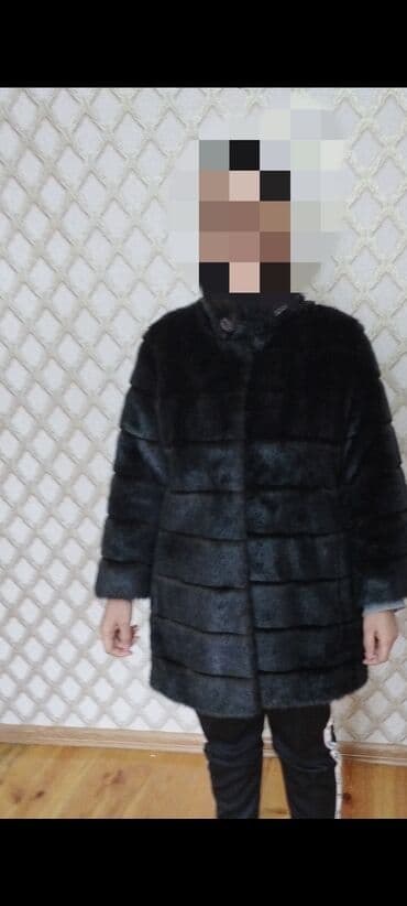 stoyka varatnik koynekler: 1-2 dəfə geyinilib. demək olar ki təzədi.
120 m. endirim olundu — 1