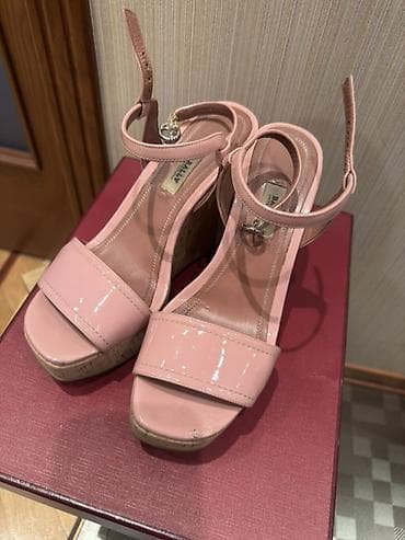 xez deri: Pudra-çəhrayı rəngdə platforma sandal. - Marka: Bally (etiketdə — 1
